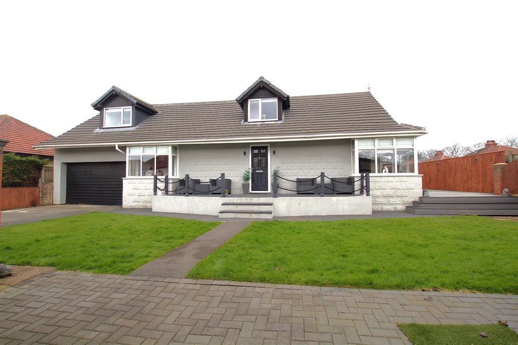 Additional image 2 of 3 bed detached bungalow for saleQueensland Avenue, Redcar TS10