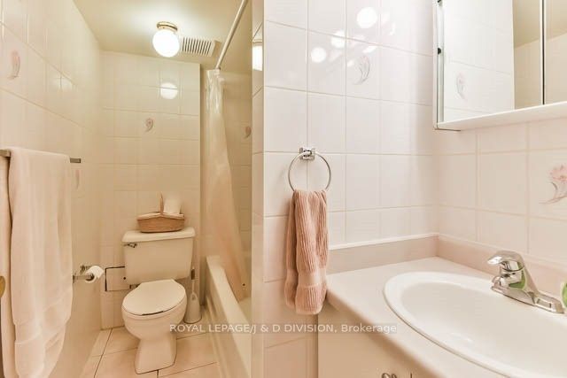 Additional image 4 of Basement-482 Concord Avenue, Toronto, ON, M6H 2P8