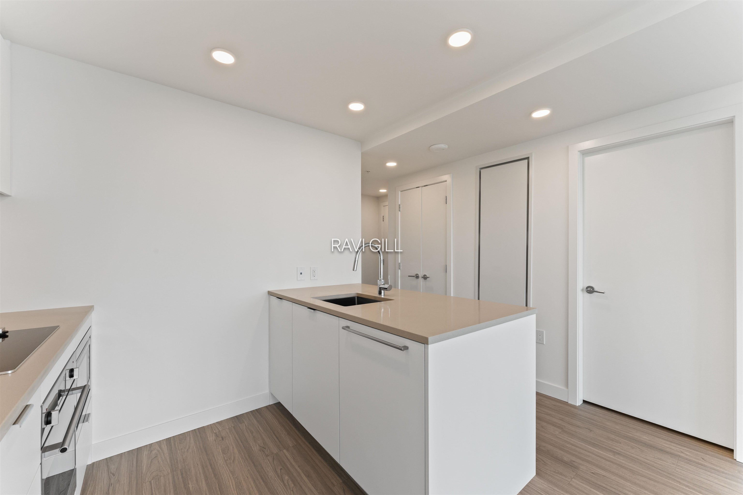 Additional image 4 of 2609-13675 107a Avenue, Surrey, BC, V3T 0X3