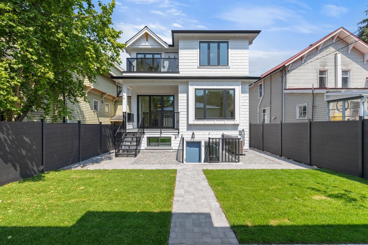 Additional image 3 of 2-62 21st Avenue E, Vancouver, BC, V5V 1P5