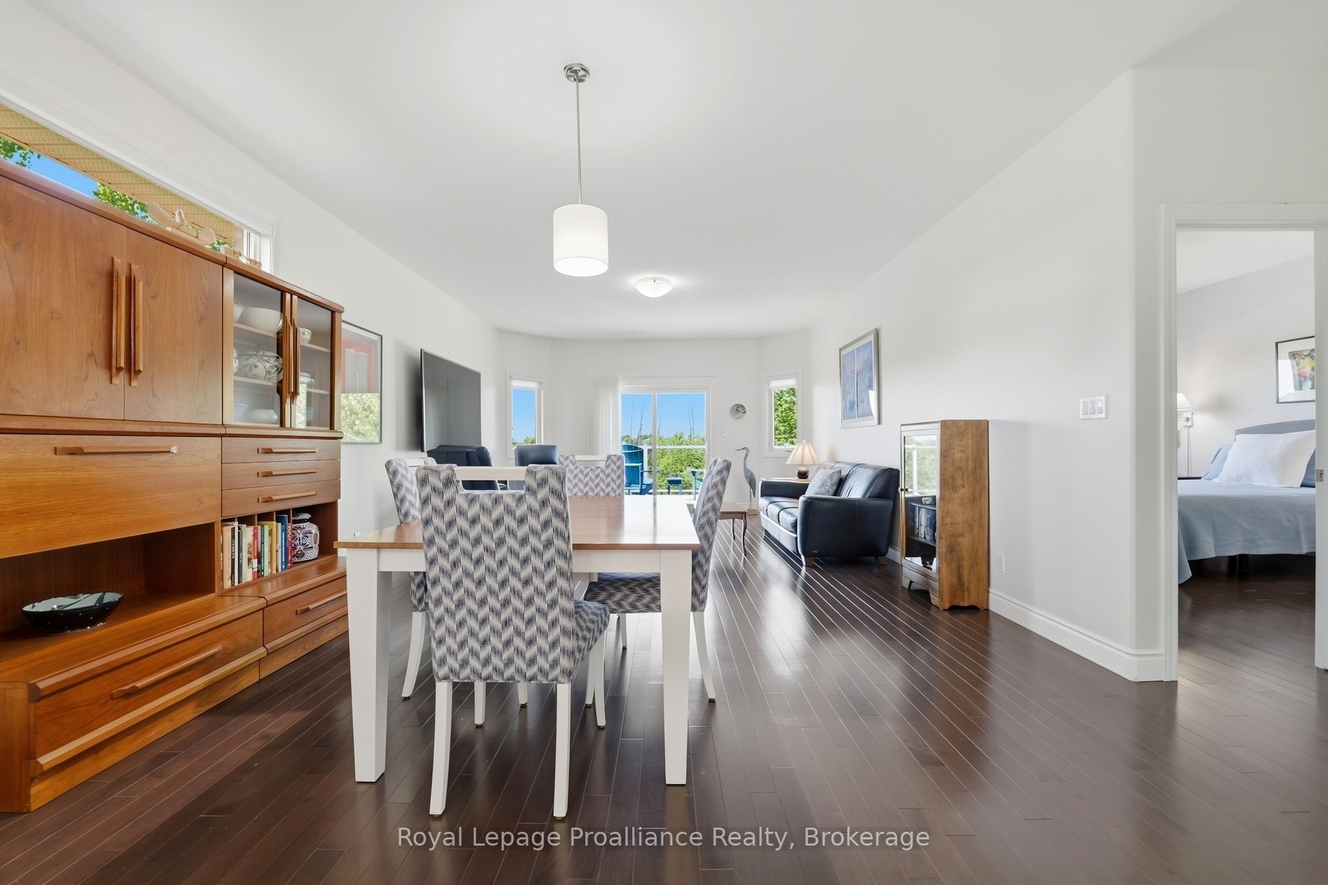 17 Hanover Court, Belleville, ON, K8N 4Z5 photo 4