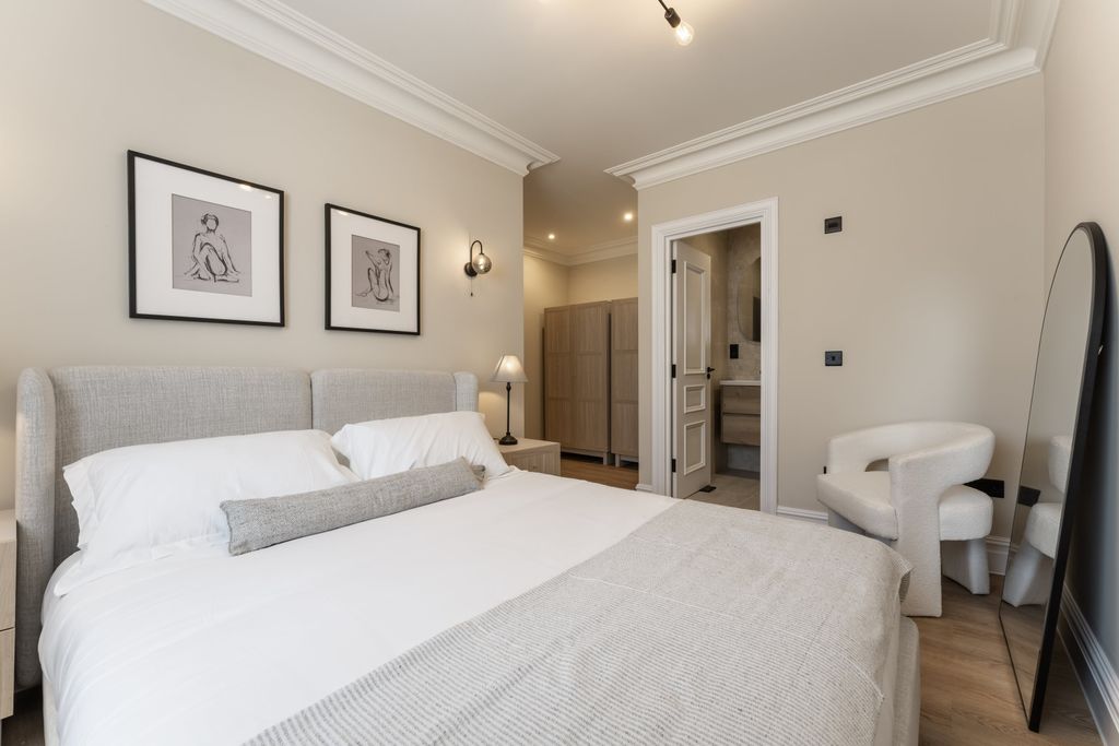 Additional image 4 of 2 bed flat for saleAlbion Place, Ramsgate, Kent CT11
