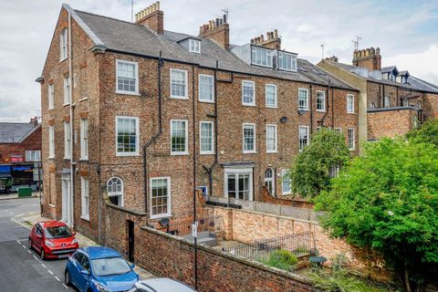 Top Floor Flat, The Mount, York YO24