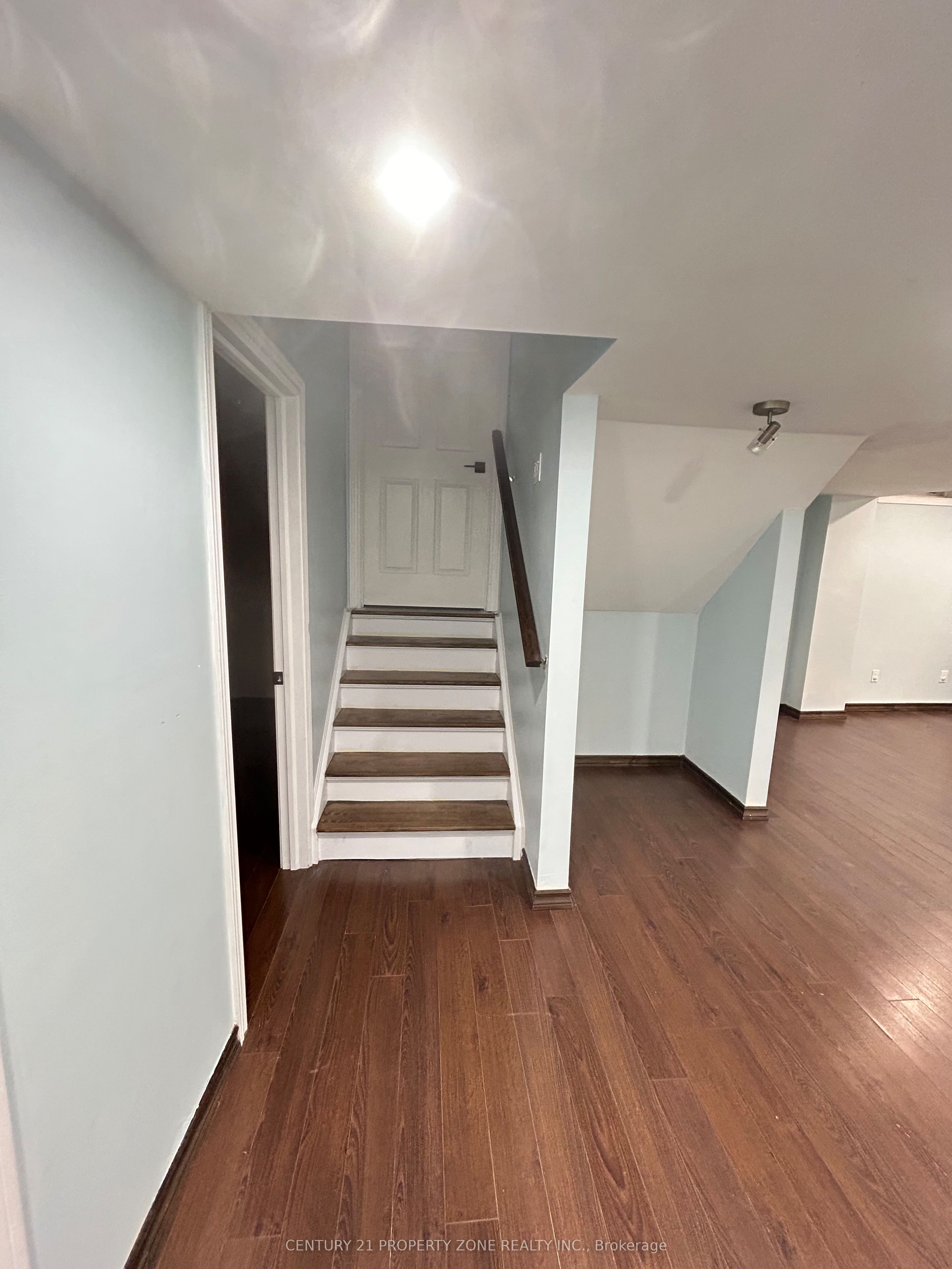 1123 Woodward Avenue, Milton, ON, L9T 5Y5 photo 3