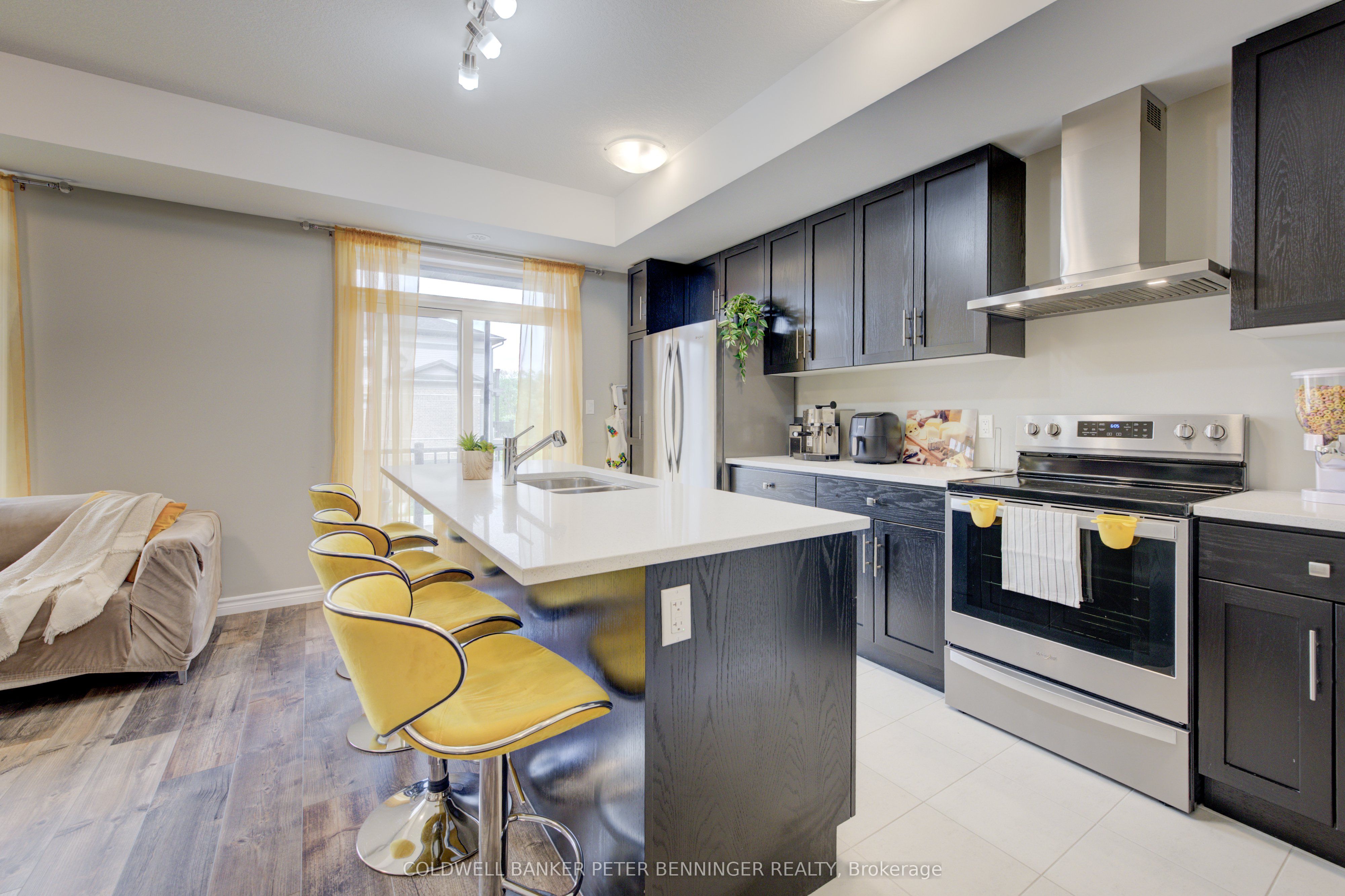 34 Lomond Lane, Kitchener, ON, N2R 0T6 photo 3