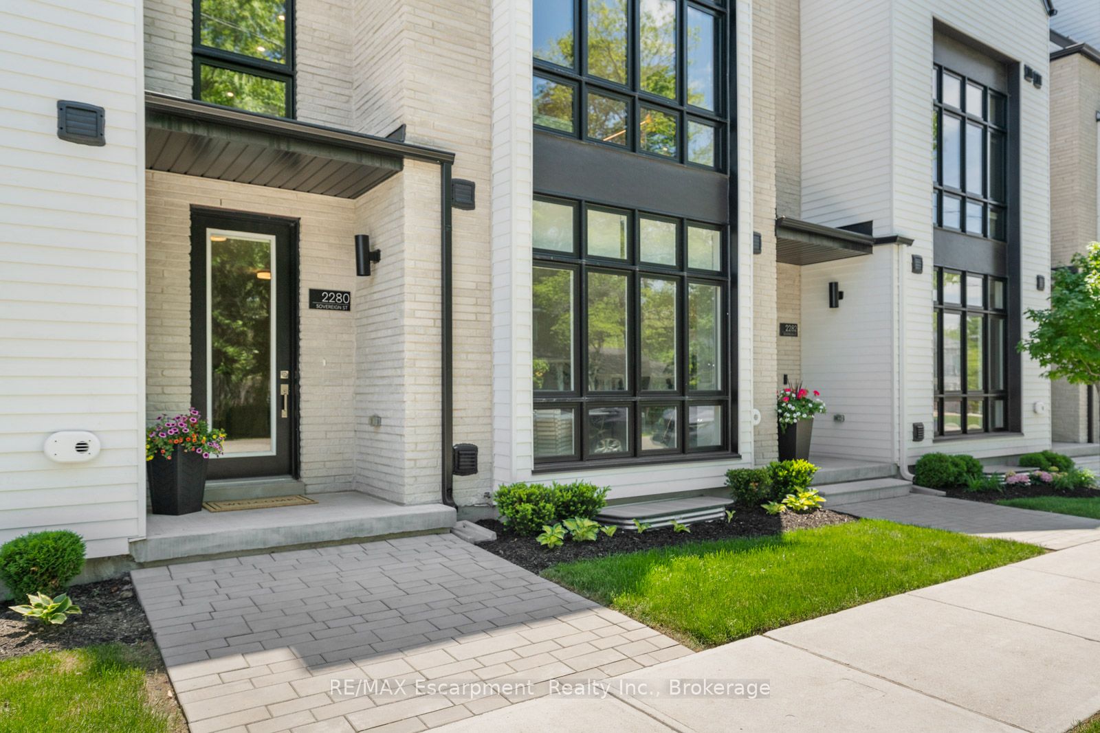 Additional image 3 of 2280 Sovereign Street, Oakville, ON, L6L 0H9
