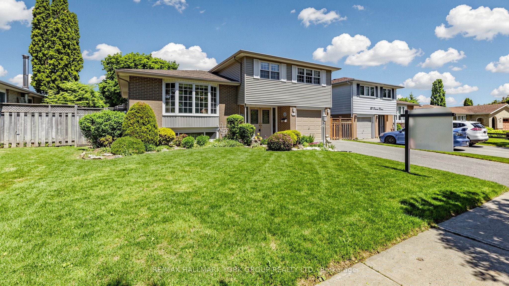 Additional image 3 of 24 Devins Drive, Aurora, ON, L4G 2Z1