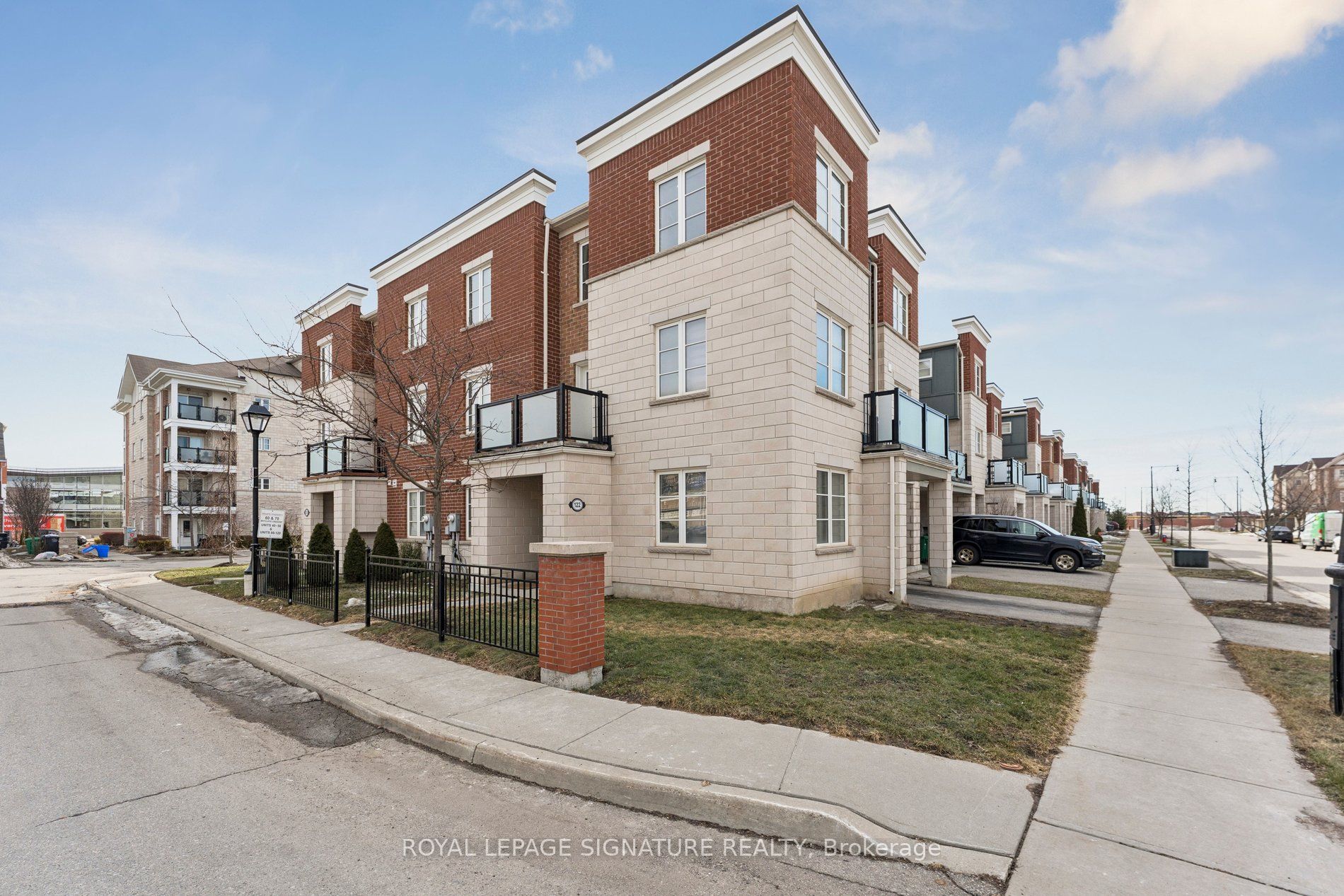 Additional image 3 of 122 Baycliffe Crescent, Brampton, ON, L7A 3Y7