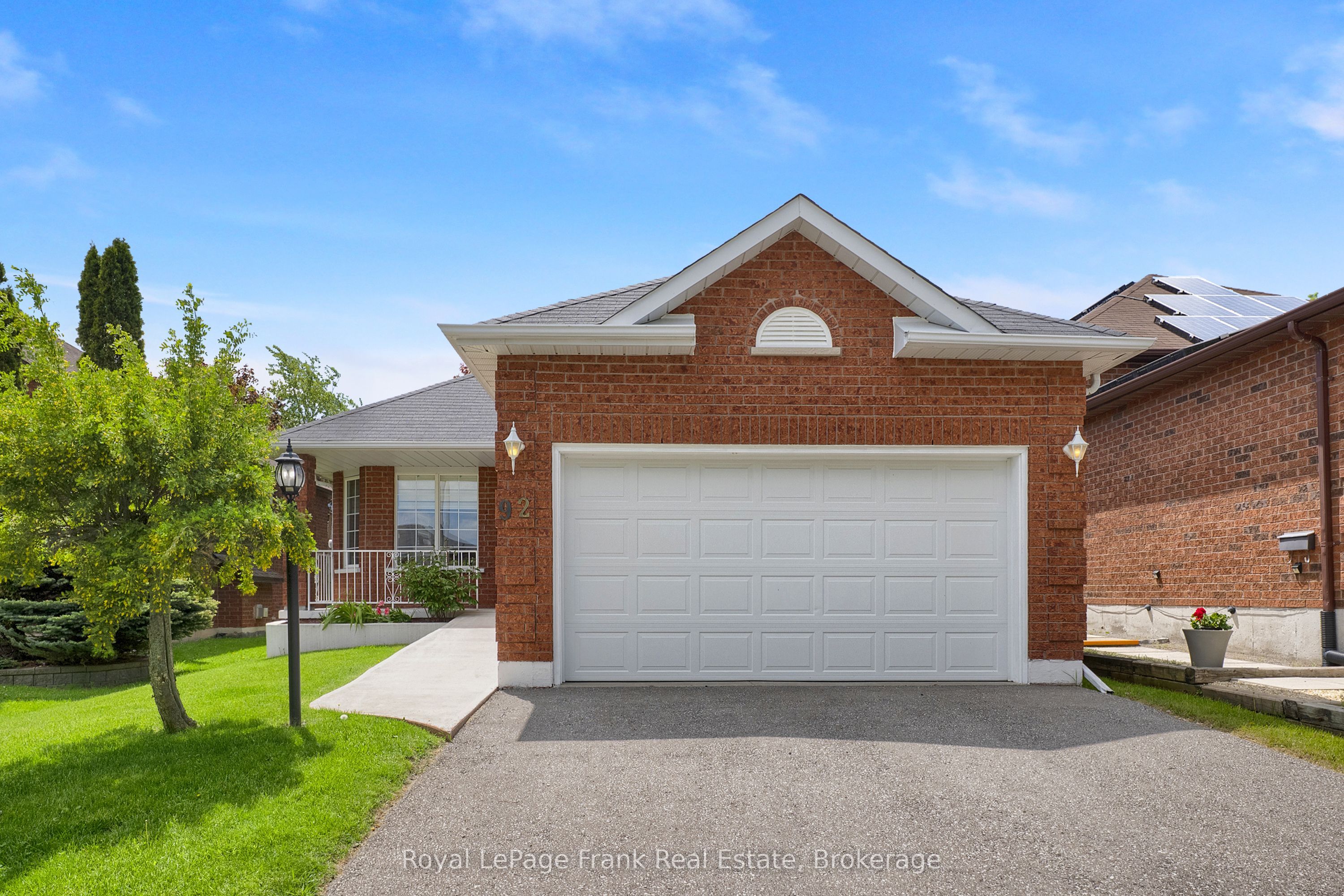 92 West Side Drive, Clarington, ON, L1C 4Y9 photo 2