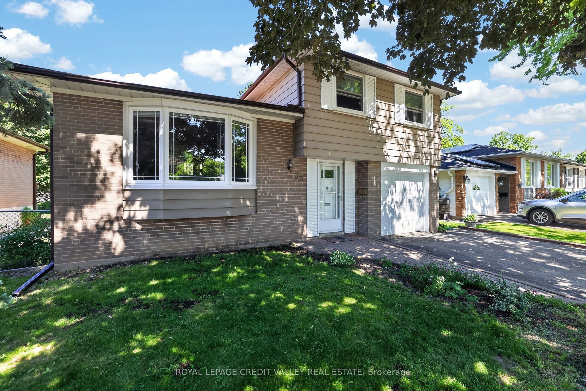 32 Farmington Drive, Brampton, ON, L6W 2V2 photo 3