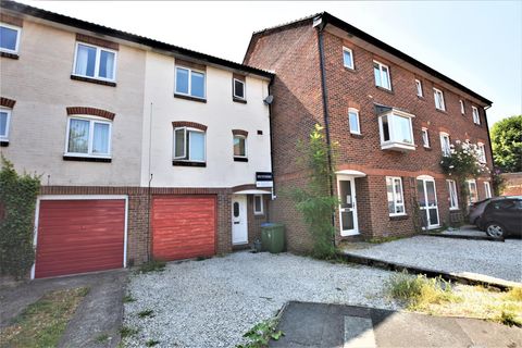 Room 2 23 Ranelagh Gardens, Southampton SO15, Room to rent