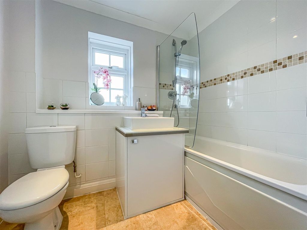 Additional image 28 of 5 bed detached house for saleAshingdon Heights, Rochford SS4