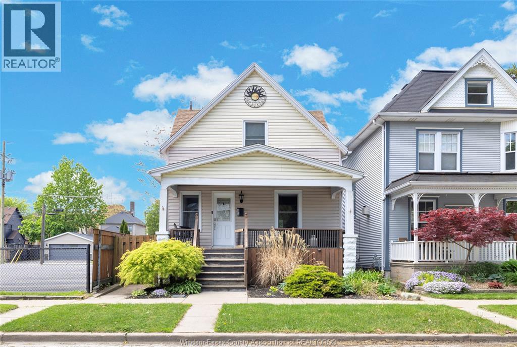 521 Windermere , Windsor, ON, N8Y3C9
