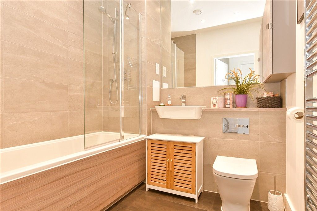Additional image 9 of 2 bed flat for saleGlenway Road, Rochester, Kent ME1