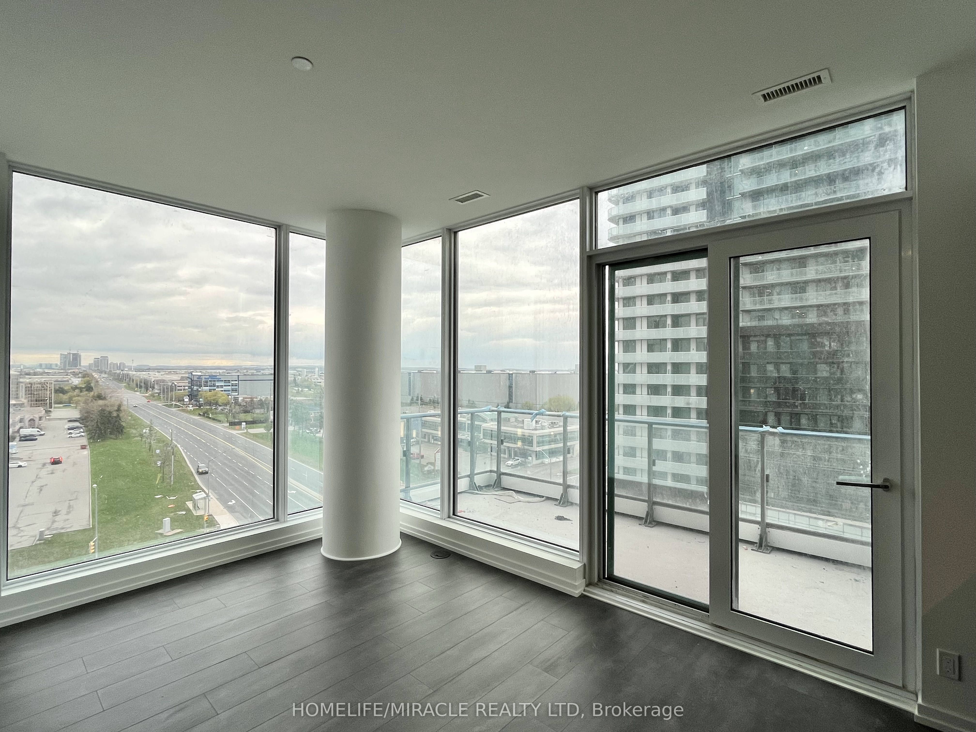 806-7890 Jane Street, Vaughan, ON, L4K 0K9 photo 2