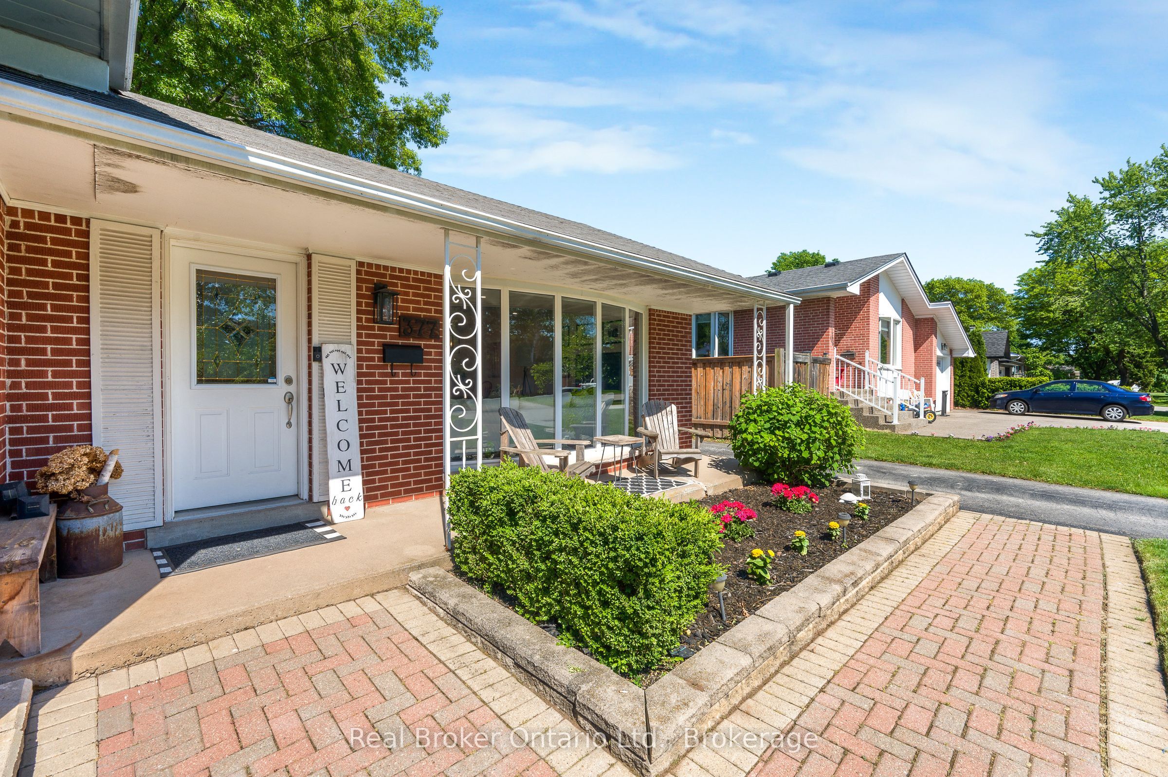 377 Duncombe Drive, Burlington, ON, L7L 4M2 photo 4
