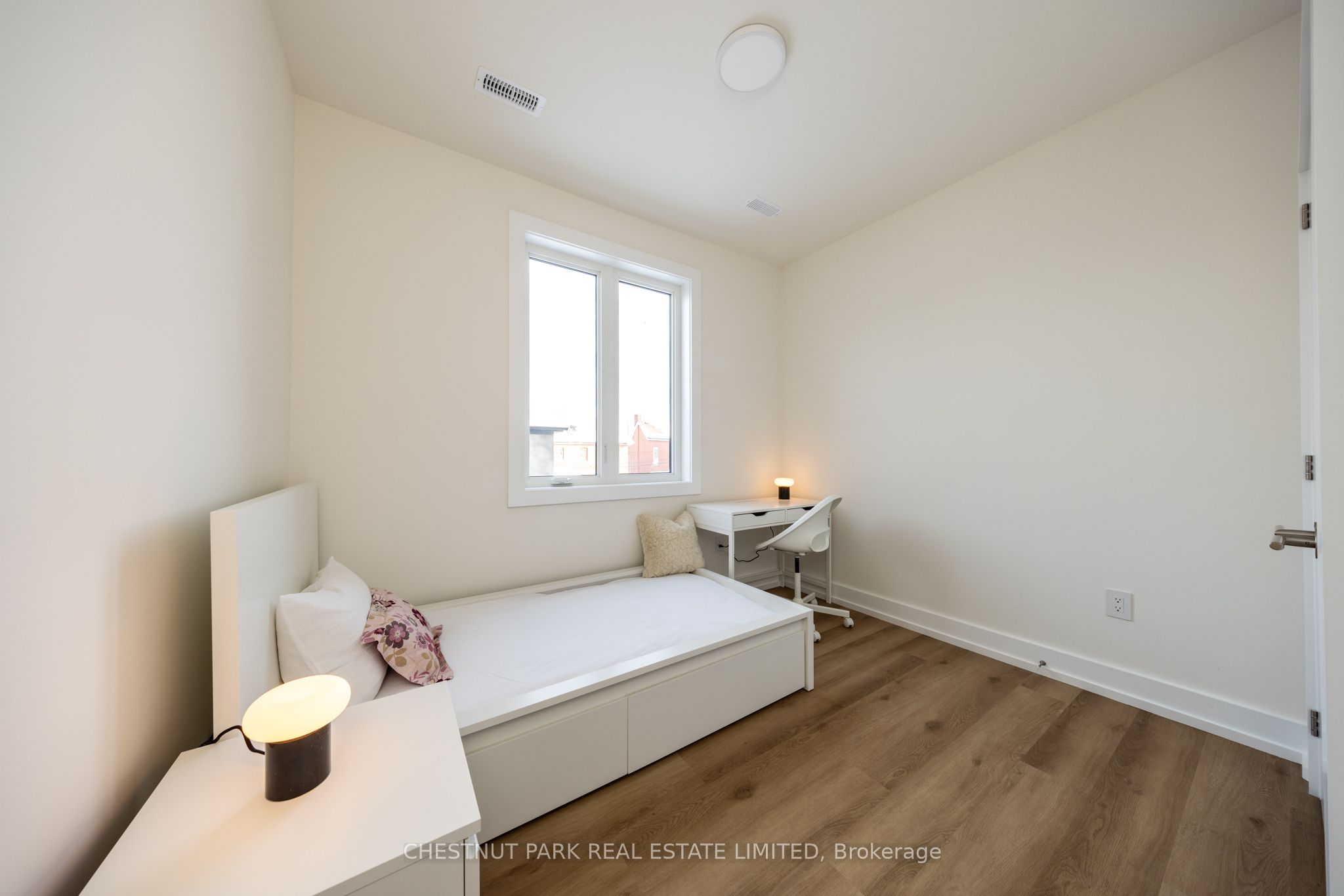 A-29 Hatherley Road, Toronto, ON, M6E 1V8 photo 5