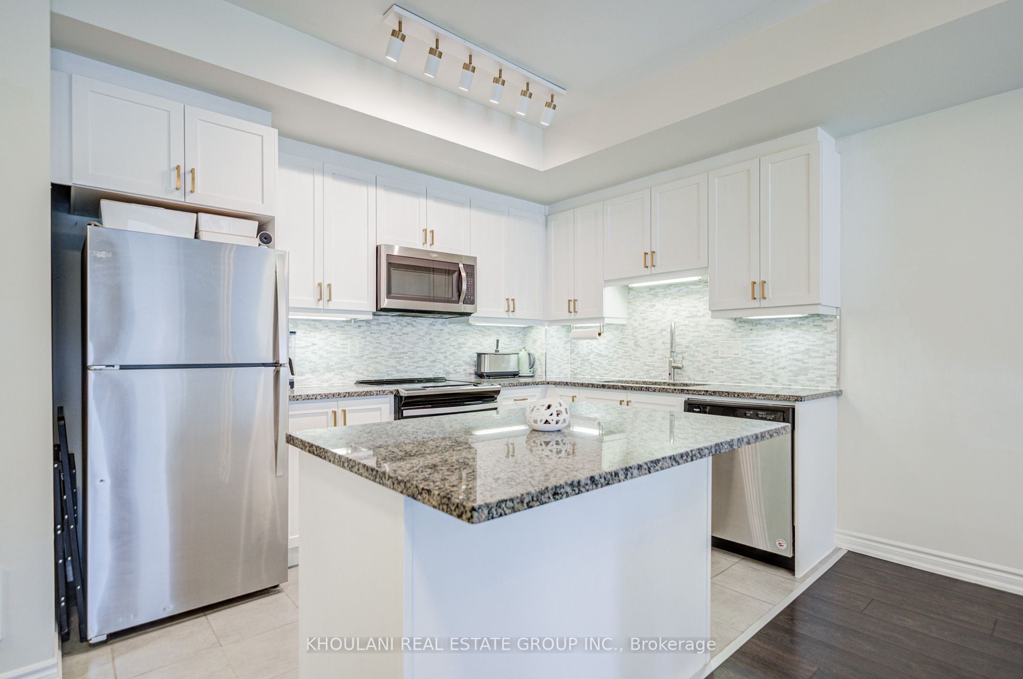 Additional image 6 of 240-11 Applewood Lane, Toronto, ON, M9C 0C1