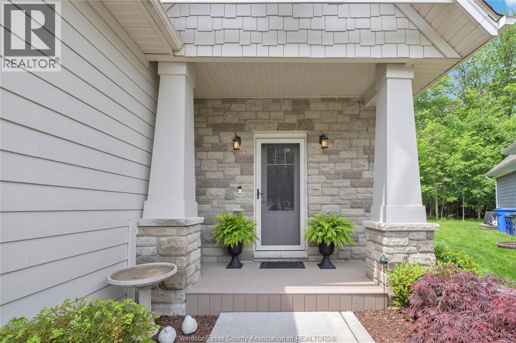 57 Red Oak Crescent, Amherstburg, ON, N9V4C4 photo 3