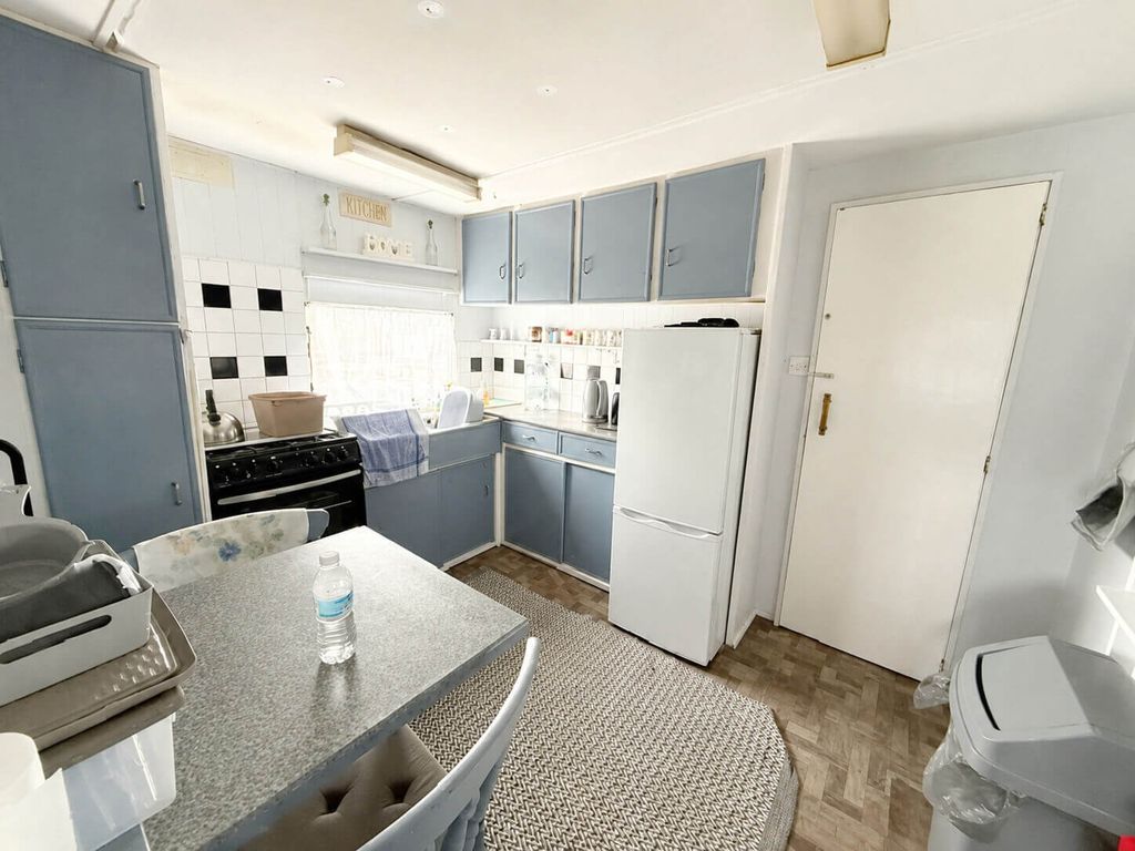 Additional image 7 of 1 bed houseboat for saleKnight Road, Rochester ME2