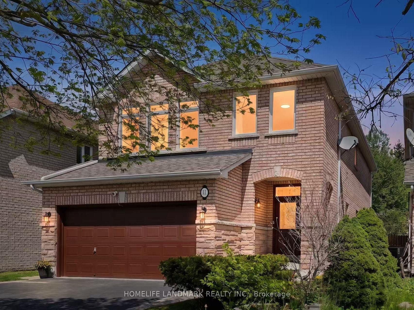 11 Headwater Crescent, Richmond Hill, ON, L4E 4G1 photo 2