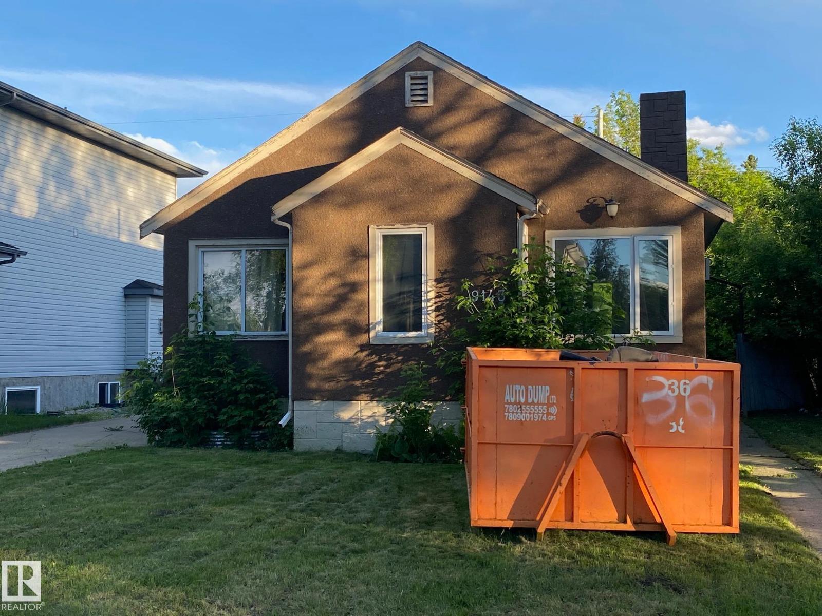9143 78 Avenue NW, Edmonton, AB, T6C0N9
