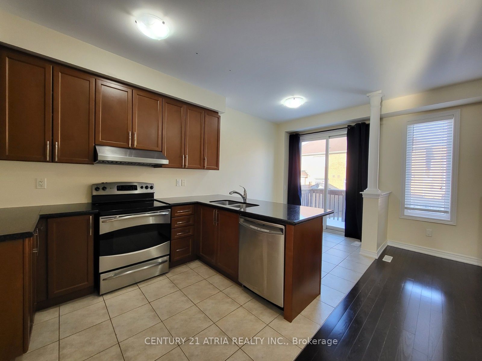 108 Lewis Honey Drive, Aurora, ON, L4G 0J3