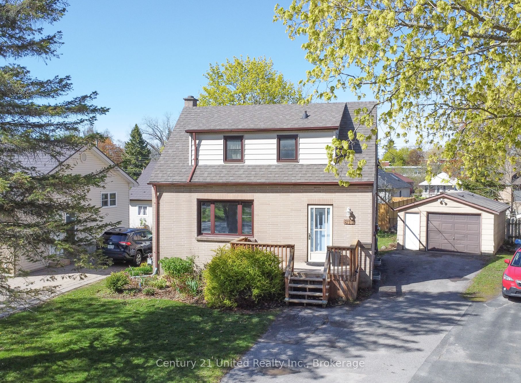 819 Argyle Street, Peterborough, ON, K9H 5T4