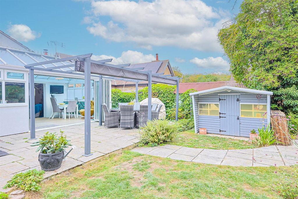 Additional image 25 of 4 bed detached bungalow for saleEthelbert Road, Rochford SS4