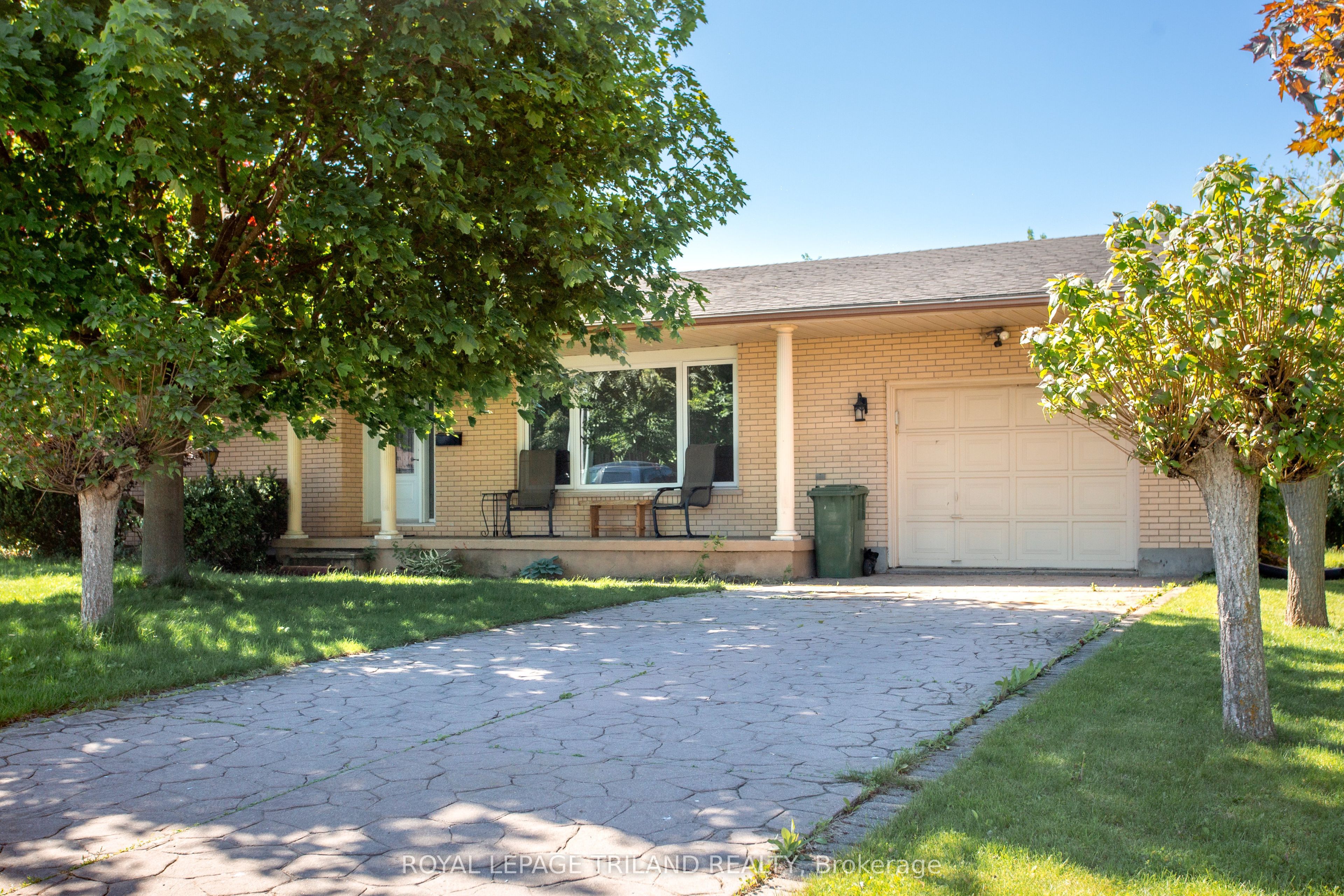 8 Croatia Court, St. Thomas, ON, N5R 5P6