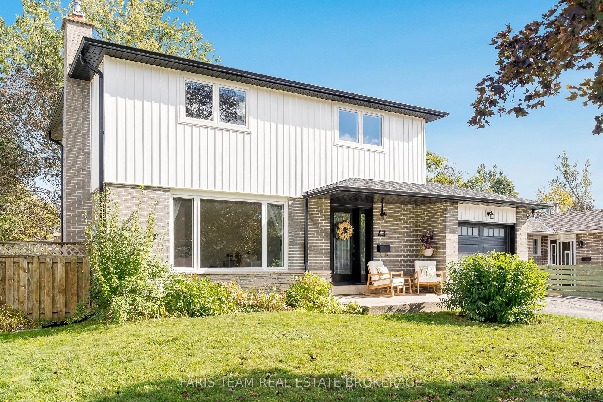 43 Jeffrey Street, Barrie, ON, L4M 4L4
