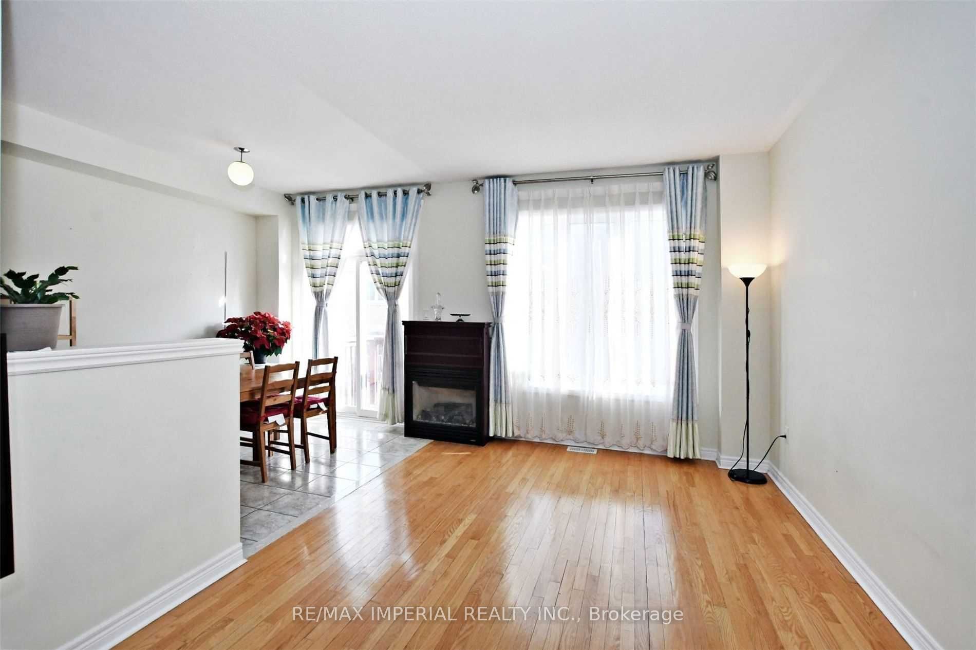 Additional image 3 of 34-8 Townwood Drive, Richmond Hill, ON, L4E 4Y3