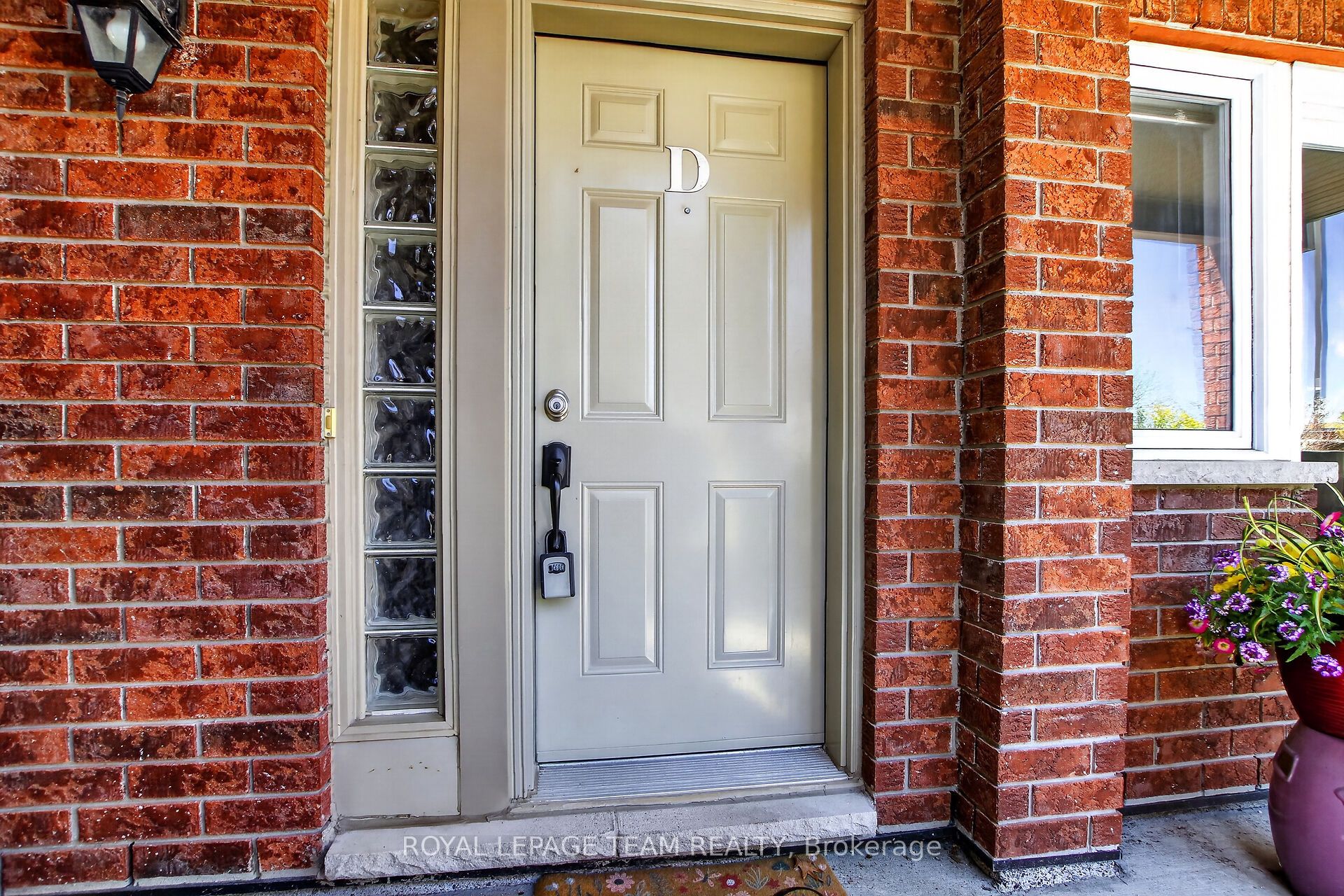 Additional image 2 of D-165 Crestway Drive, Ottawa, ON, K2G 7C8