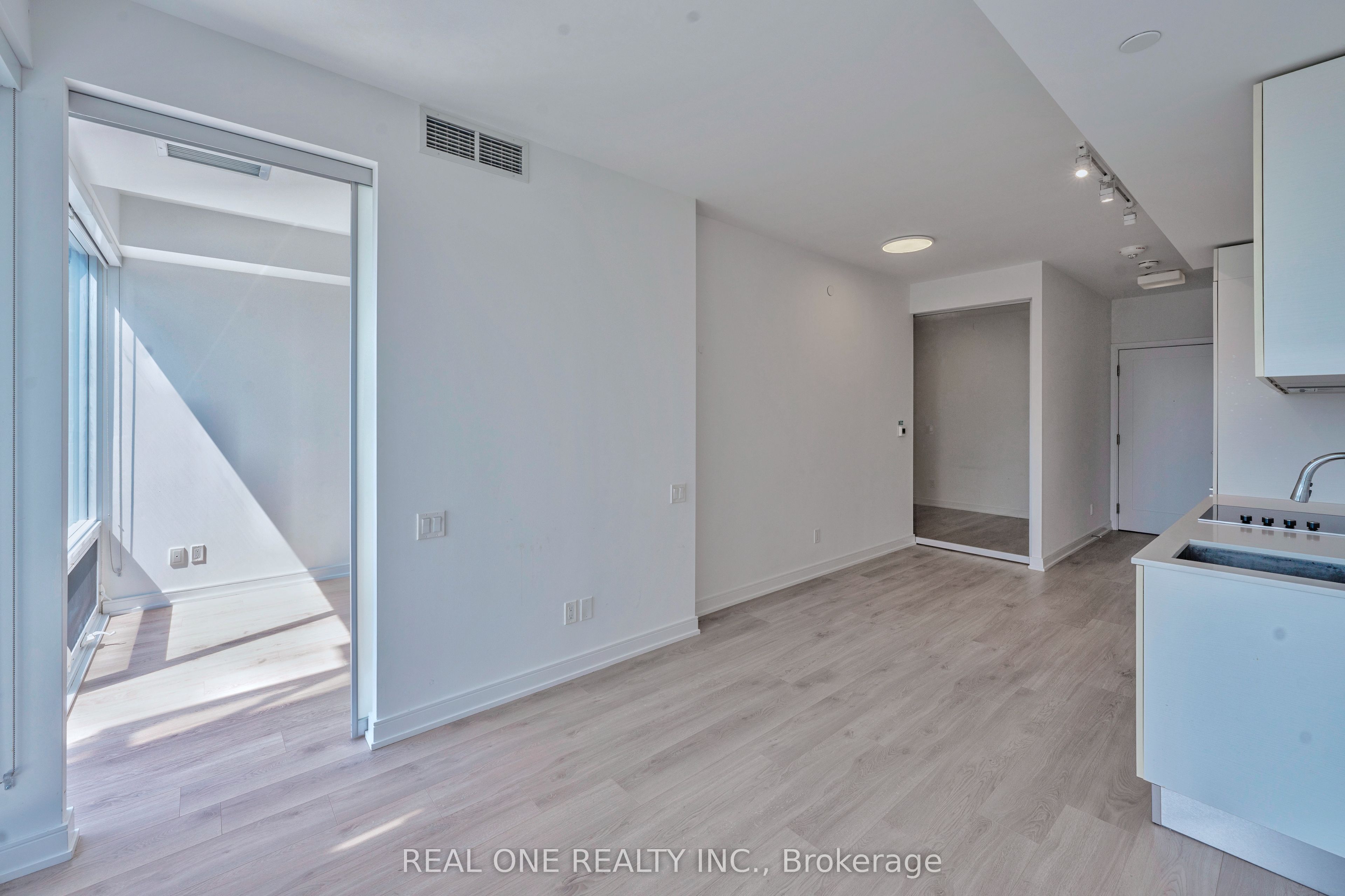 Additional image 4 of 2913-3 Gloucester Street, Toronto, ON, M4Y 0C6