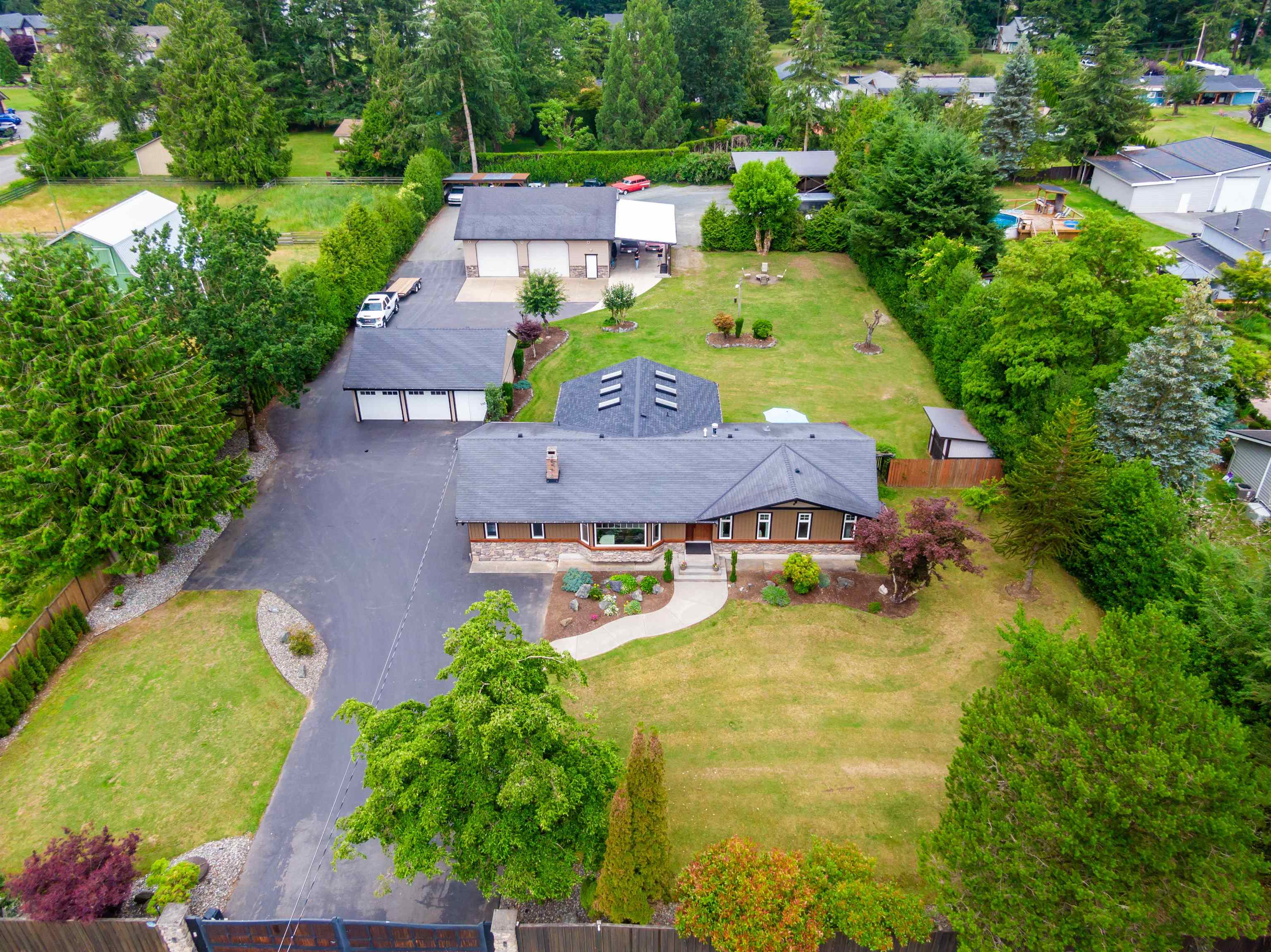 24645 50 Avenue, Langley, BC, V2Z 1E4