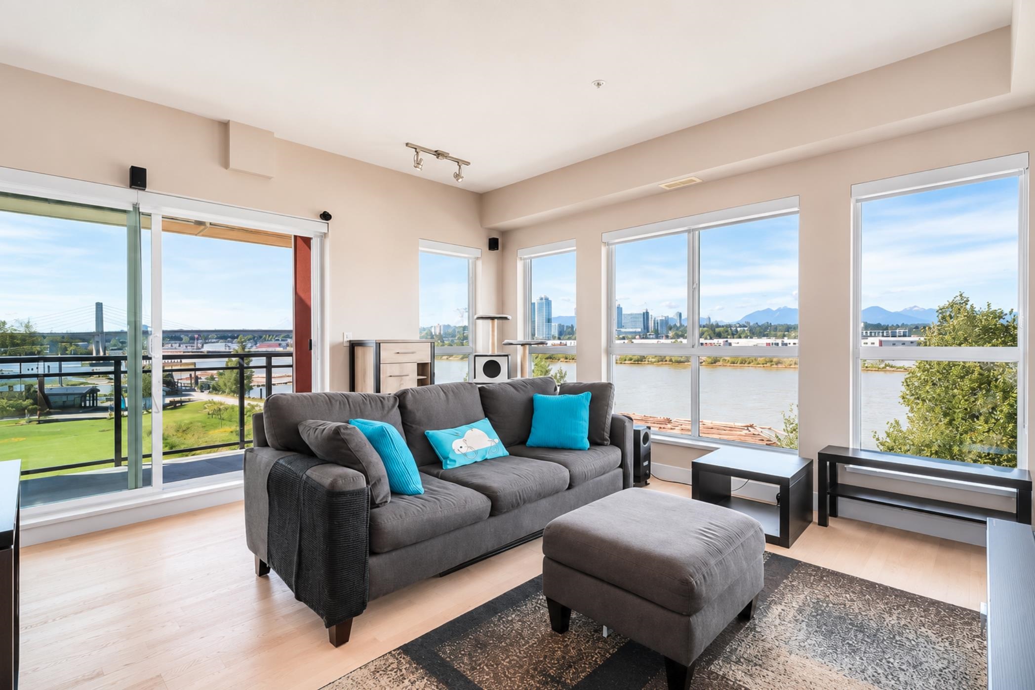 511-10033 River Drive, Richmond, BC, V6X 0L1 photo 4