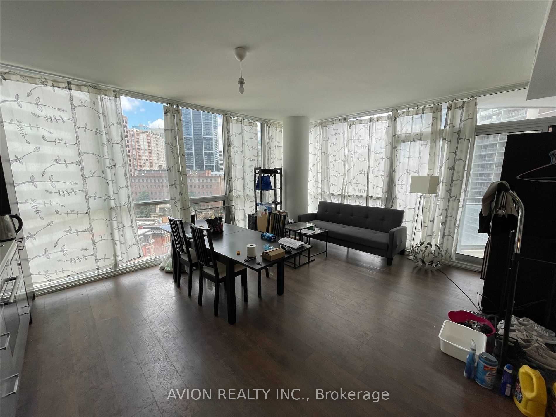 1010-45 Charles Street E, Toronto, ON, M4Y 1S2