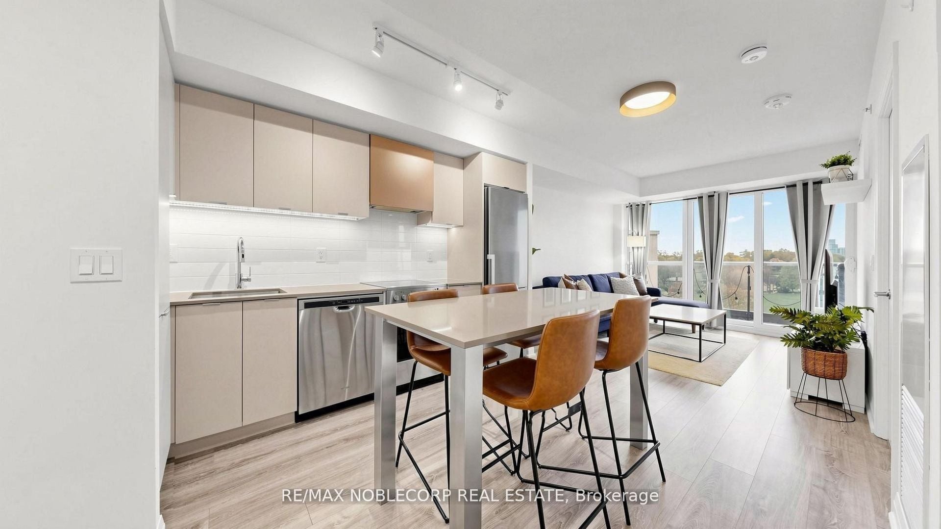 Additional image 6 of 616-10 Gibbs Road, Toronto, ON, M9B 0E2