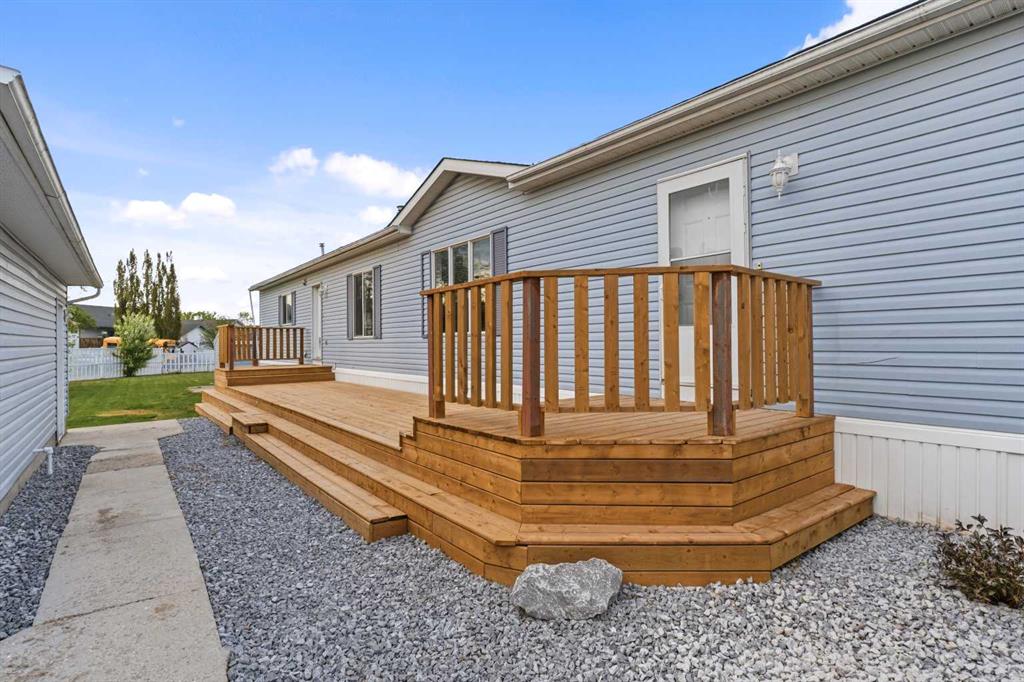 Additional image 4 of 16 Karlzen Court, Whitecourt, AB, T7S 1T7