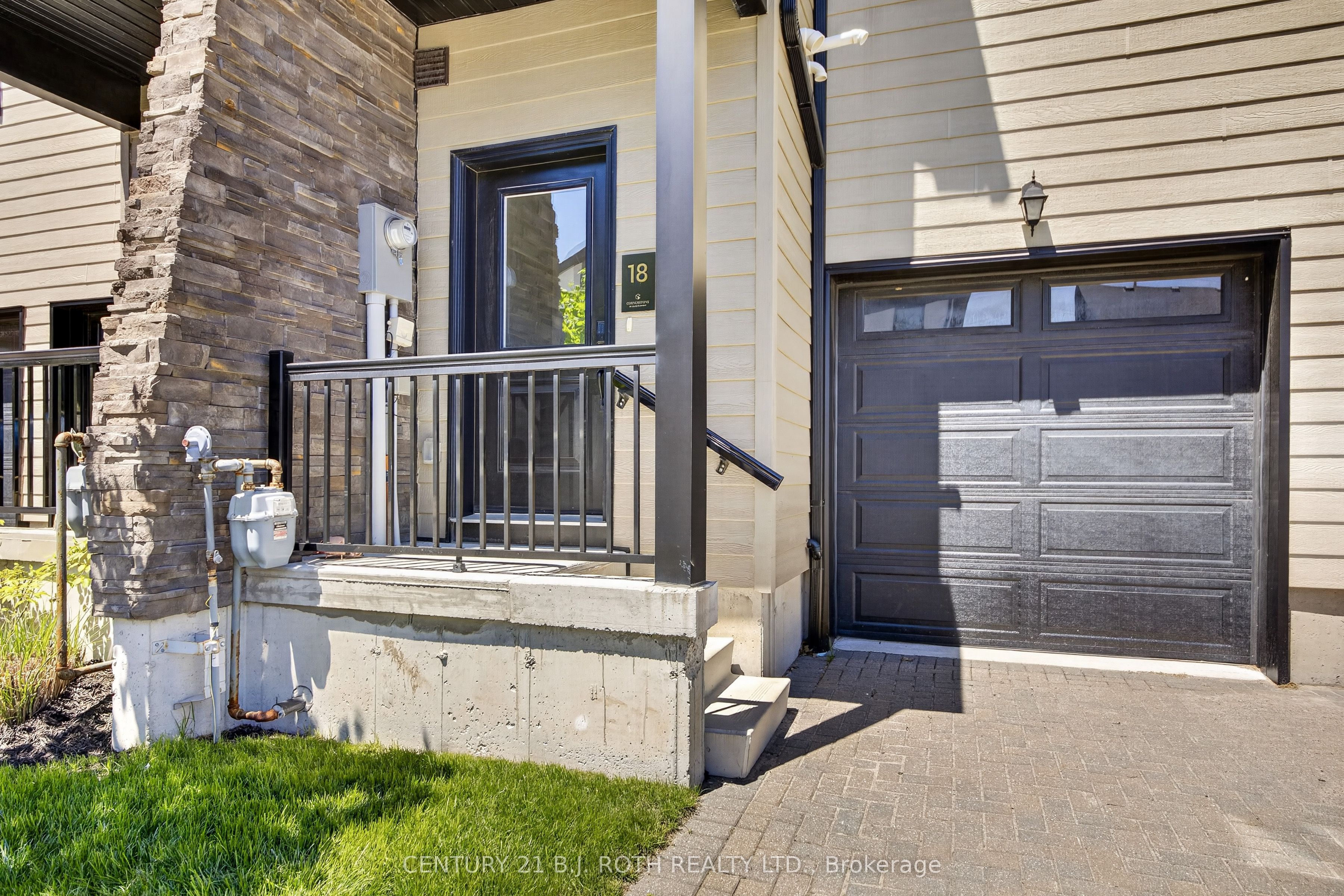 Additional image 3 of 18 Stonehart Lane, Barrie, ON, L4M 7E8