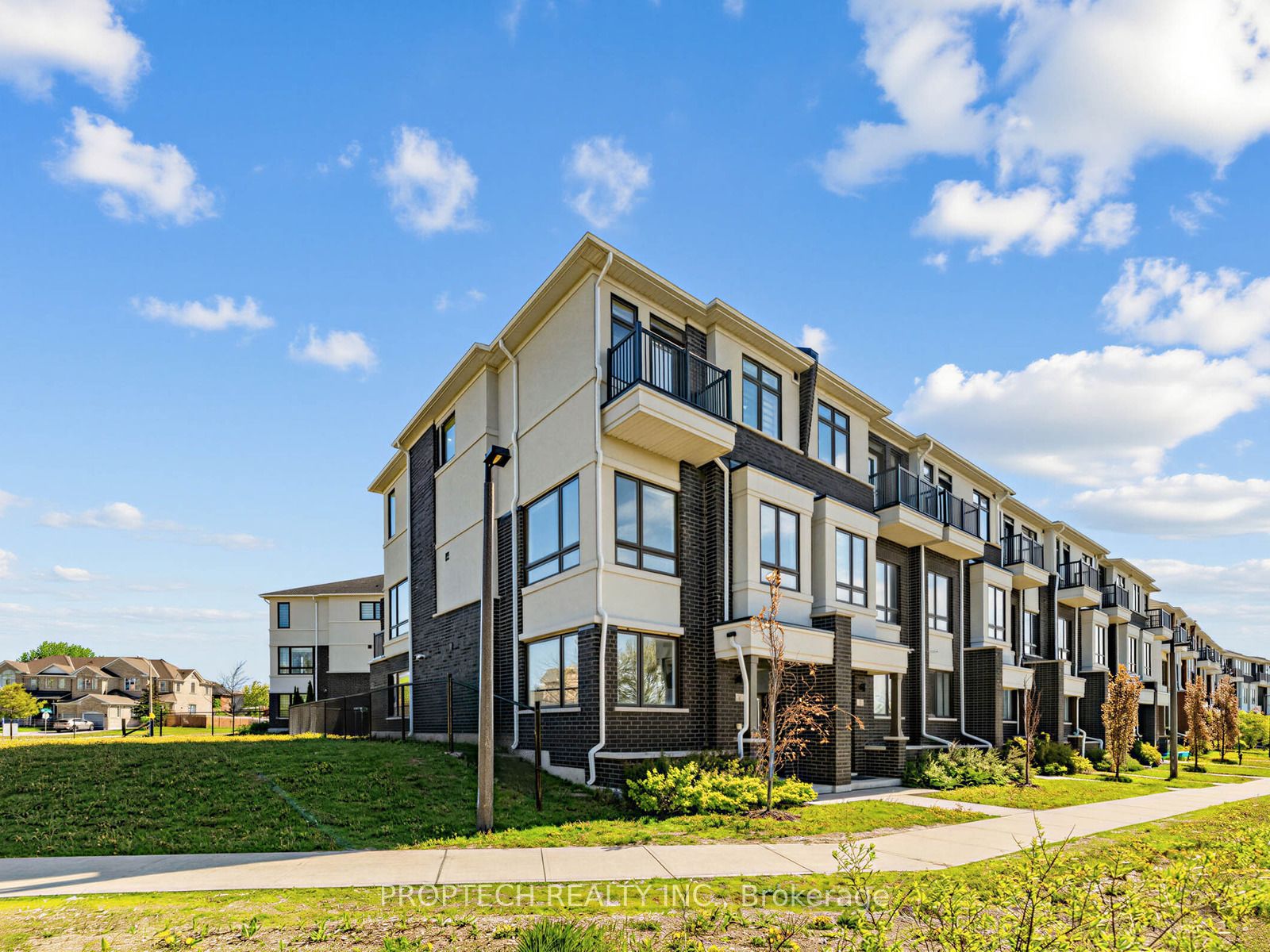 6 Nine Mile Lane, Richmond Hill, ON, L4C 5S6 photo 4