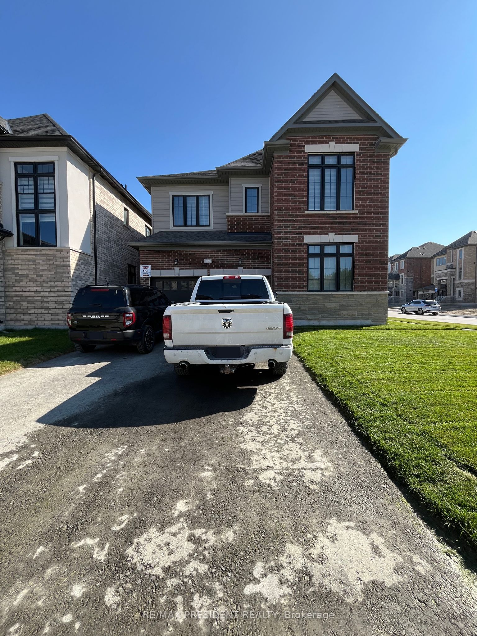 130 Wraggs Road, Bradford West Gwillimbury, ON, L3Z 4N2