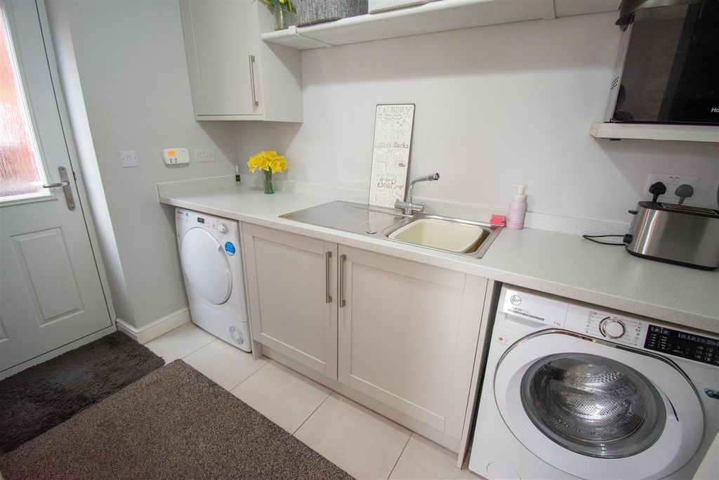 Additional image 7 of 5 bed detached house for saleBelfry Way, Ripley DE5