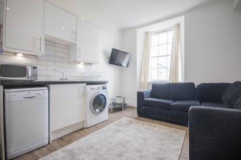 Nicolson Street, Edinburgh EH8
