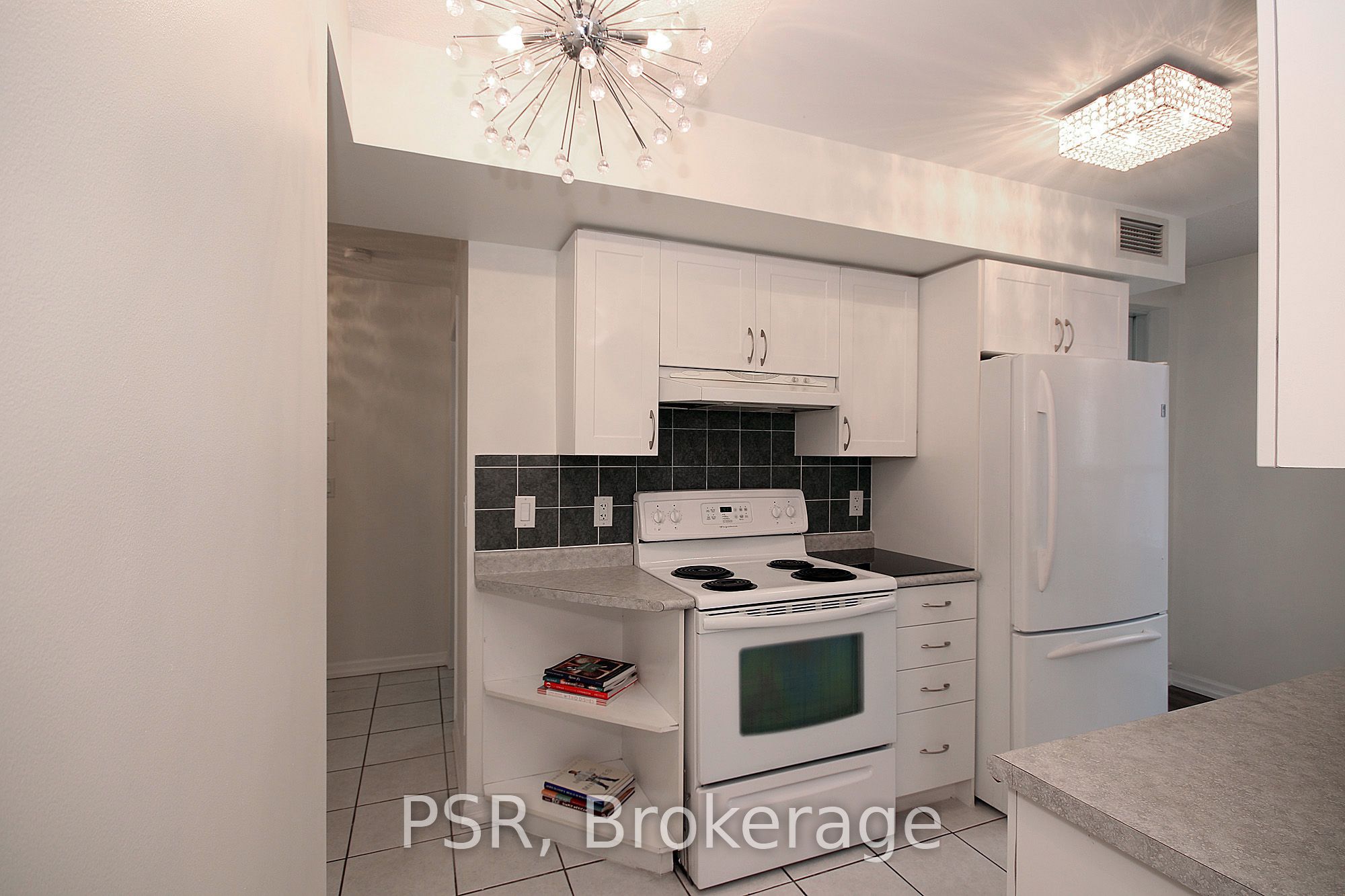 404-4 Elsinore Path, Toronto, ON, M8V 4G7 photo 3