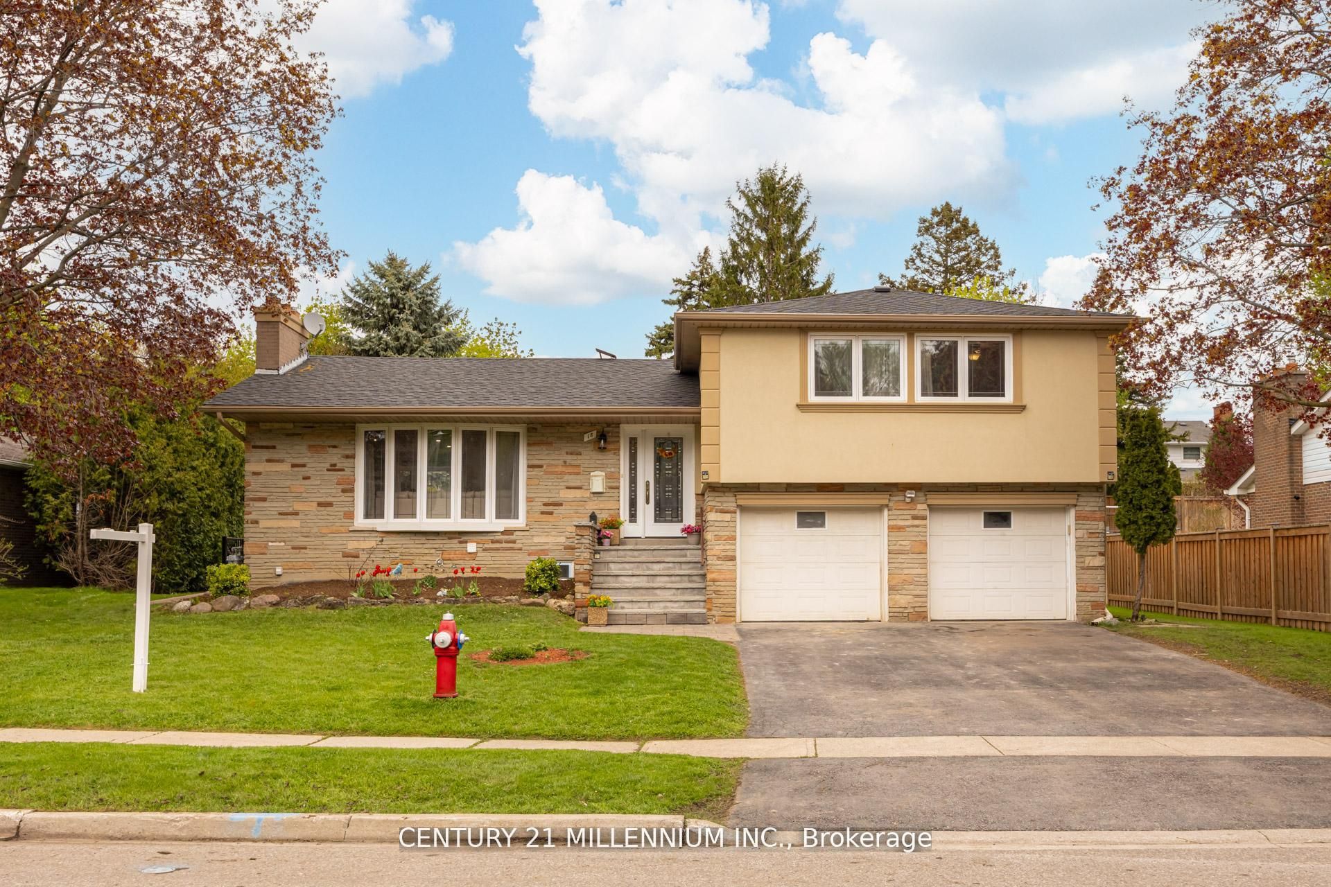 18 Ridgehill Drive, Brampton, ON, L6Y 2C4