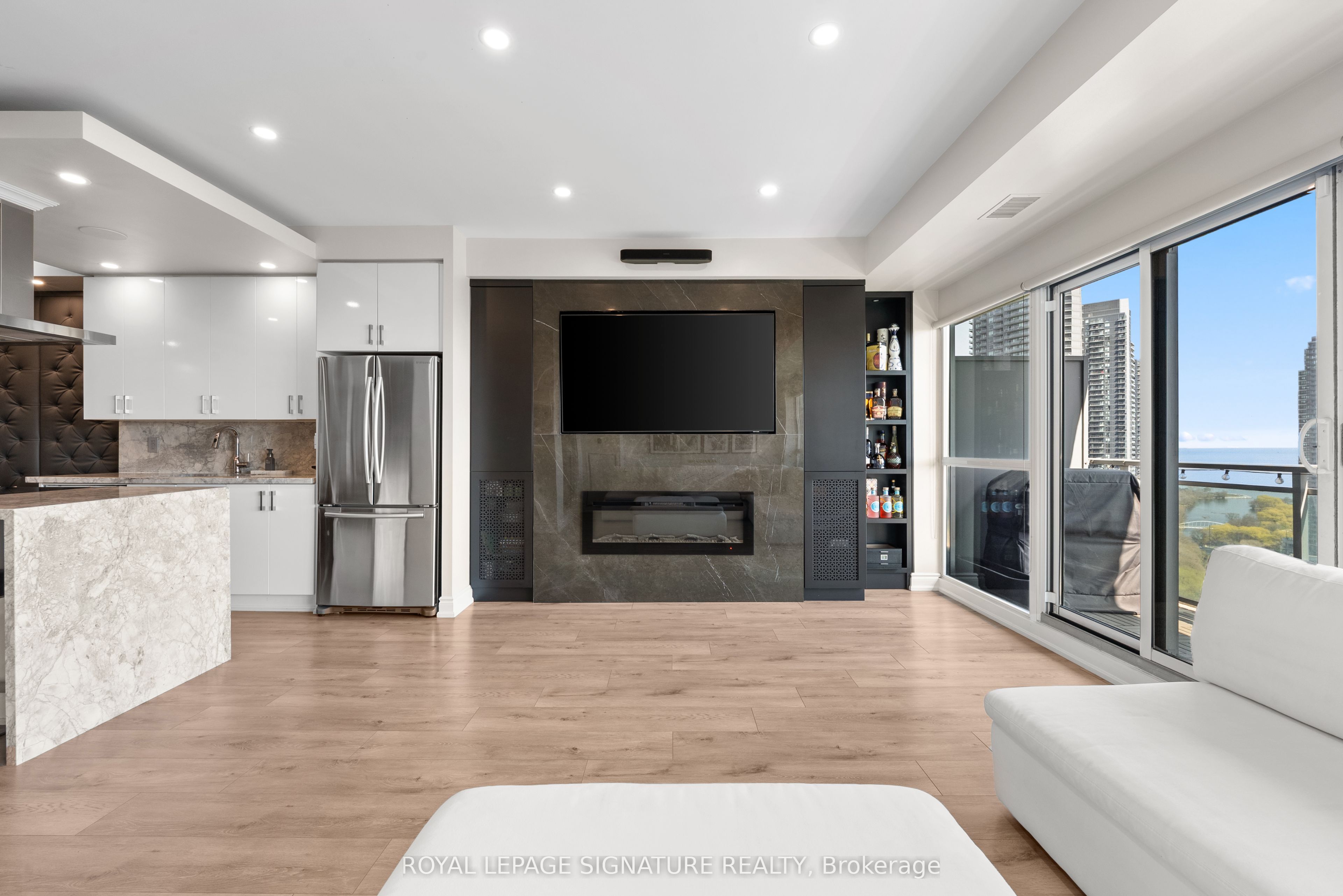 Additional image 3 of 2128-165 Legion Road, Toronto, ON, M8Y 0B3