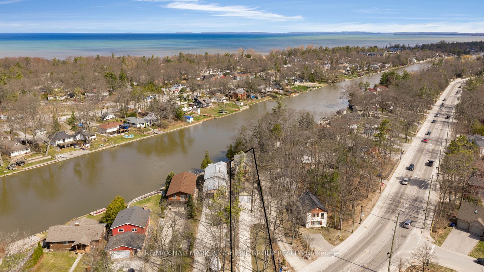 2026 River Road W, Wasaga Beach, ON, L9Z 2W1 photo 2