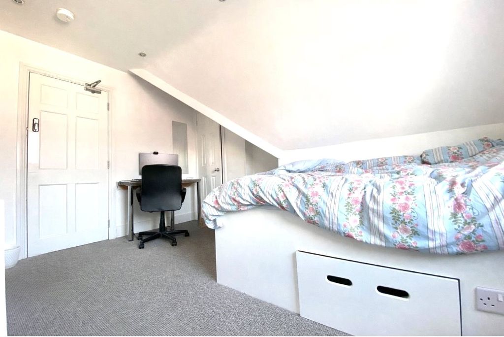 Additional image 3 of 9 bed detached house for saleSouth Street, Reading, Berkshire RG1