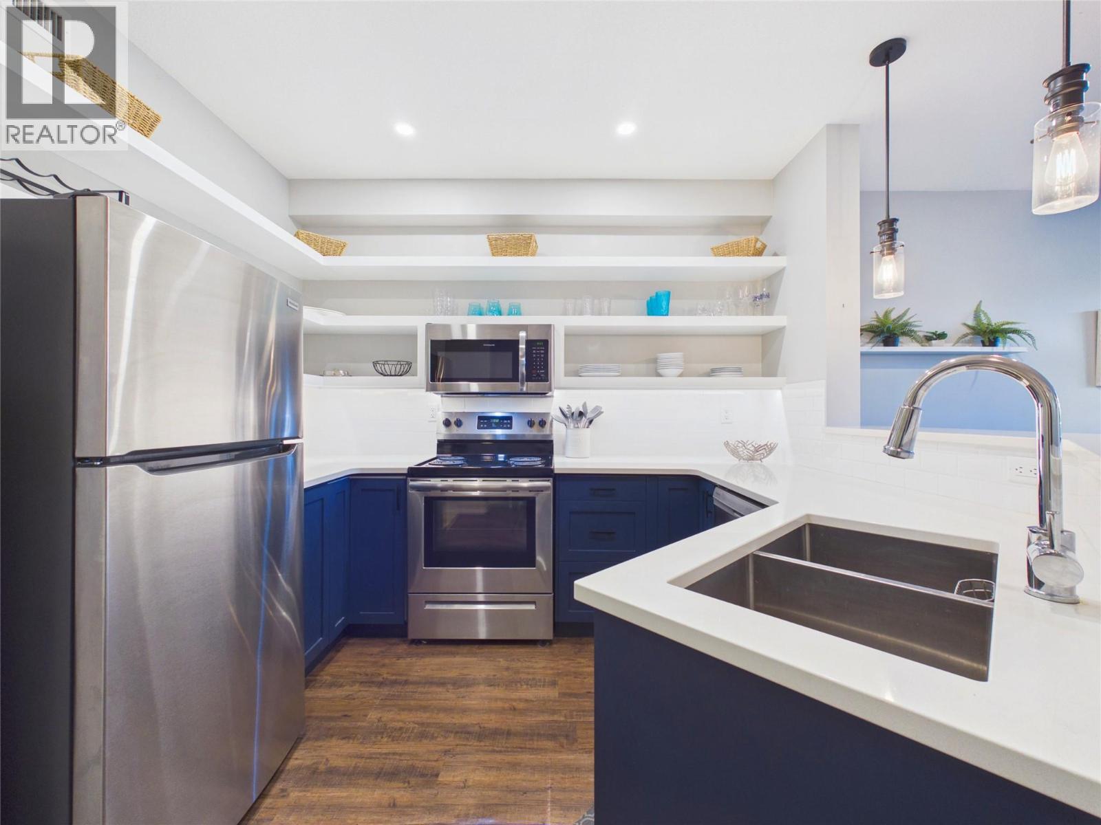 Additional image 5 of 302-1088 Sunset Drive, Kelowna, BC, V1Y9W1